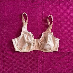cream/peach playtex secrets lace underwire bra